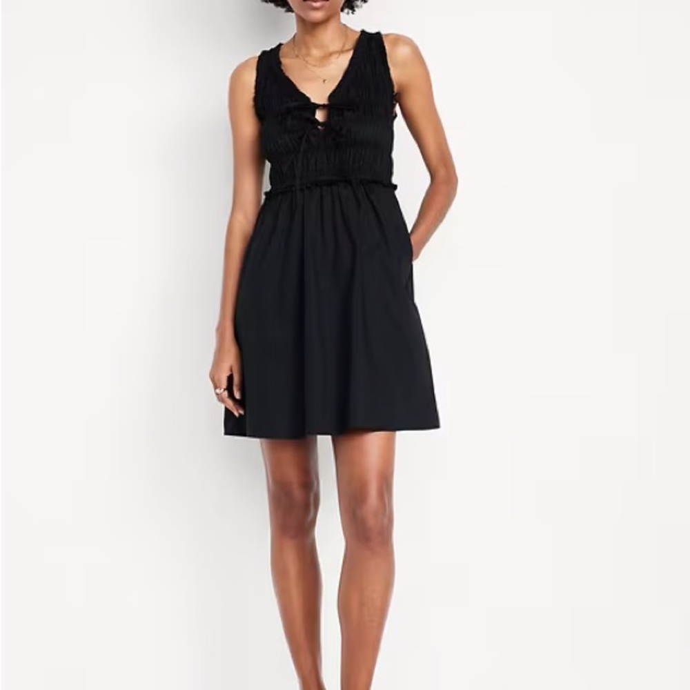 OLD NAVY Fit & Flare smocked mini dress | M